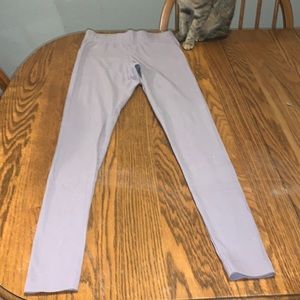 i’m selling purple leggings from old navy